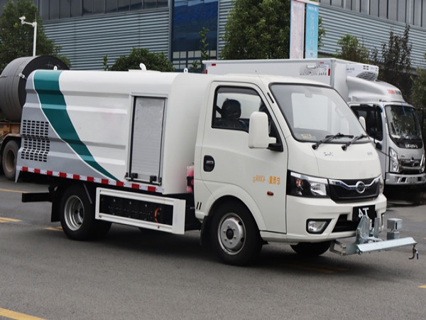 比亚迪1.2方纯电动路面养护车